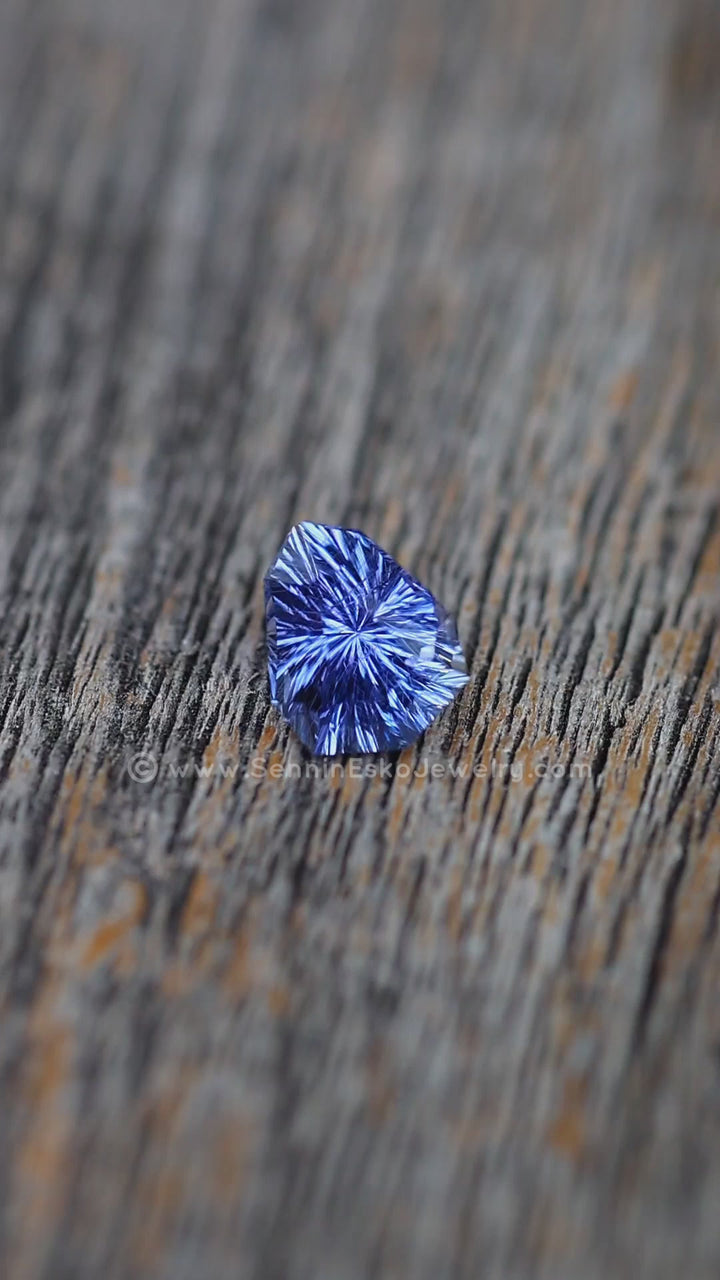 1.2 Carat Indigo Sapphire Arrowhead - 7.2x5.8mm - Esko Universe Cut ™