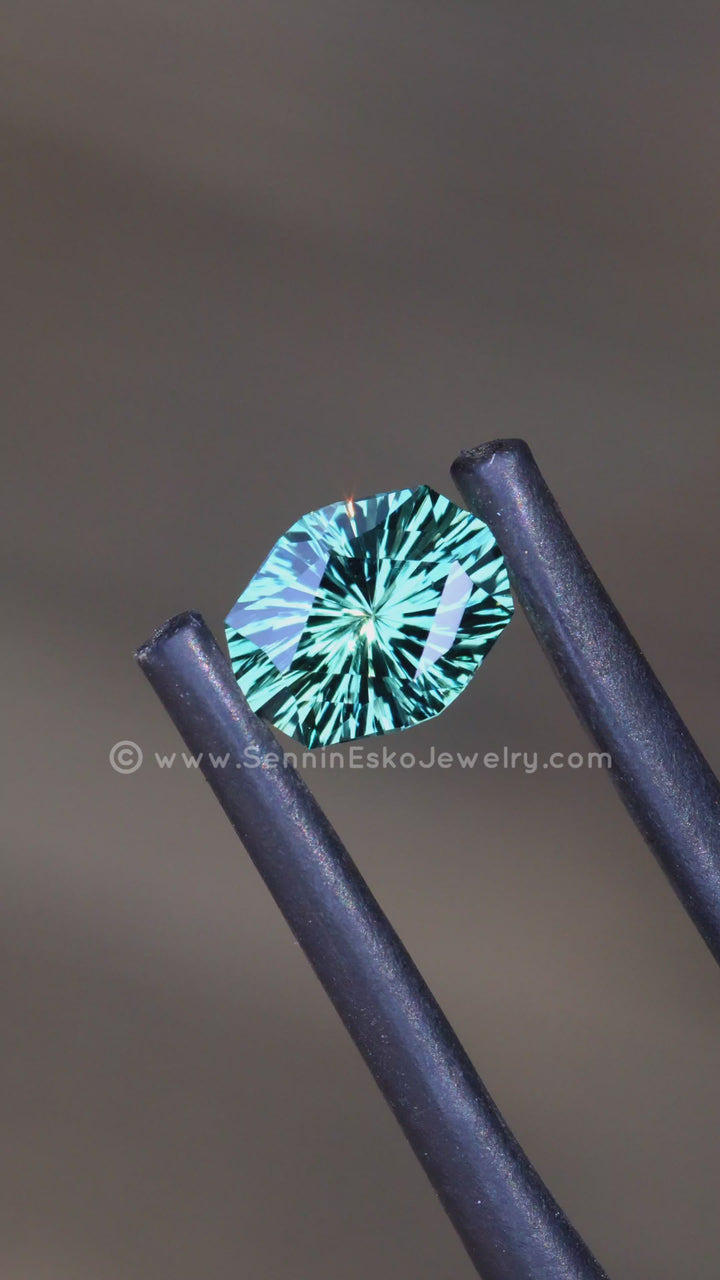1 Carat Spring Green Sapphire Octagon - 7x5.4mm - Esko Universe Cut ™