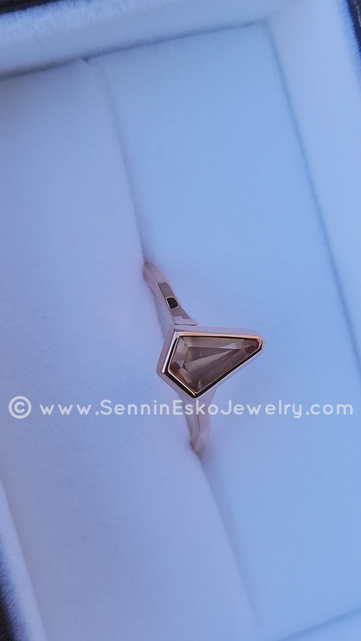 READY TO SHIP 0.85 Carat Orange Sapphire Kite Rose Gold Bezel Ring - Size 6.5