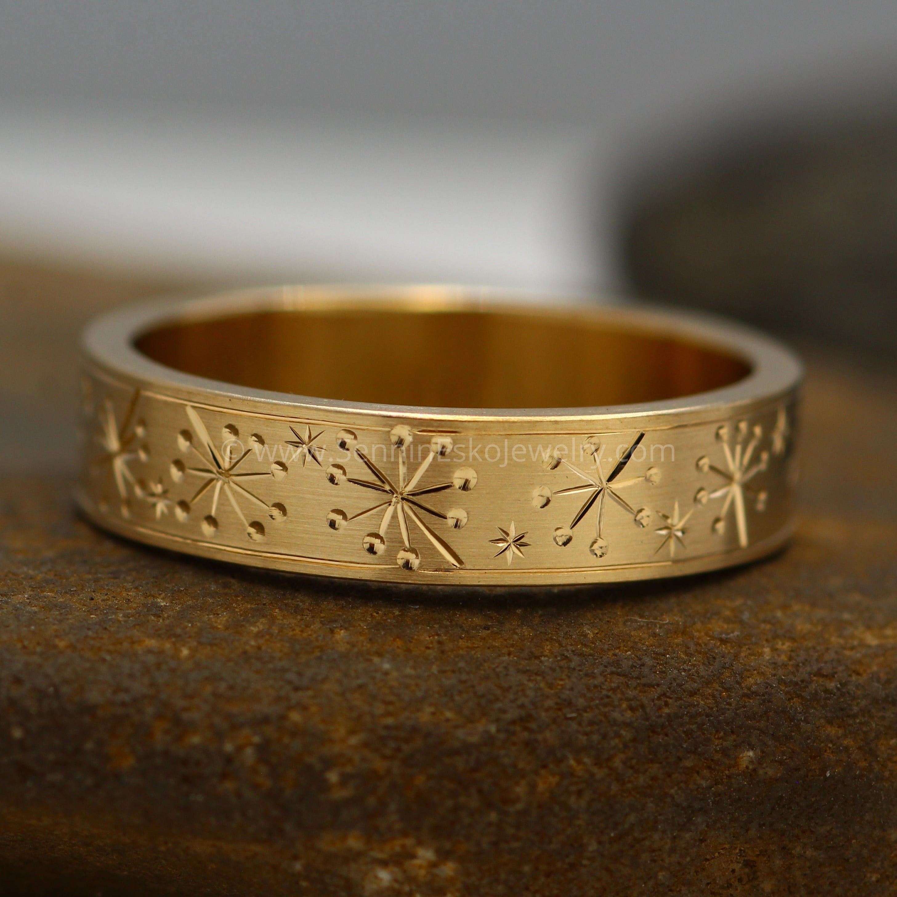 5x1.2mm Dandelion and Stars Ring - Gold Bright Cut Engraved Band