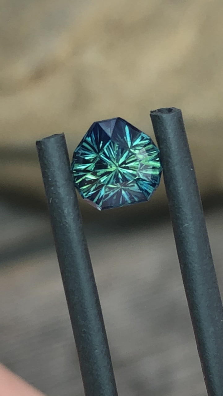 Fantasy Cut Teal Sapphire - Heart Cut Sapphire - 0.95 carats 5.5x5.2mm