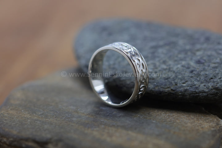 PRÊT À EXPÉDIER Large Bague Noeud Celtique, Var 2, Taille 10