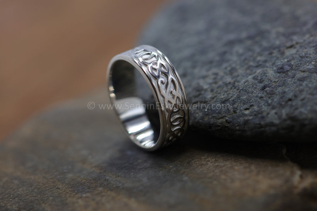 PRÊT À EXPÉDIER Large Bague Noeud Celtique, Var 2, Taille 10