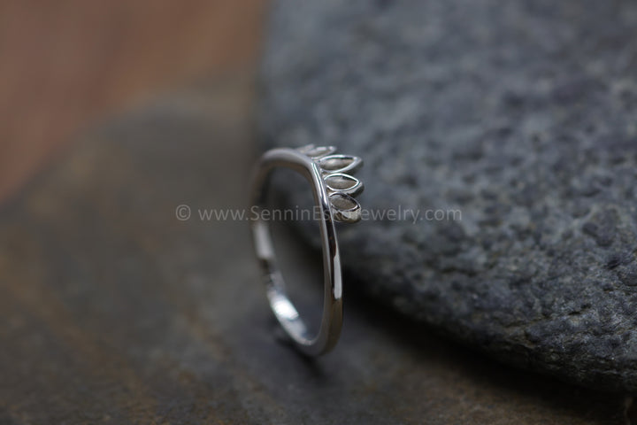 PRÊT À EXPÉDIER Bague inspirée de la couronne simple en argent, taille 7