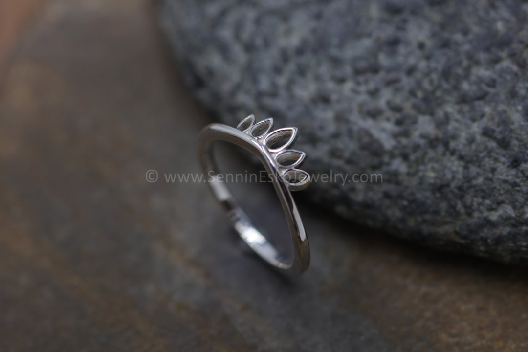 PRÊT À EXPÉDIER Bague inspirée de la couronne simple en argent, taille 7