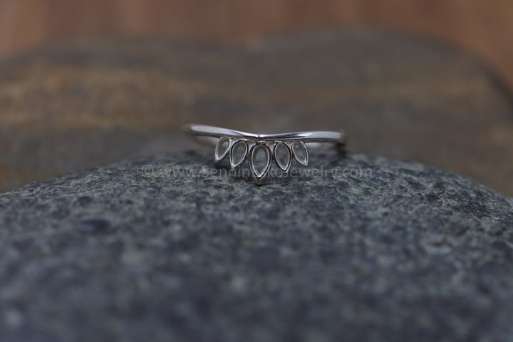 PRÊT À EXPÉDIER Bague inspirée de la couronne simple en argent, taille 7