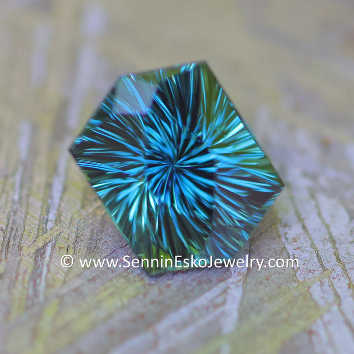 1,37 Karat blauer und grüner sechseckiger Saphir – 7,3 x 5,5 mm, Fantasy-Schliff