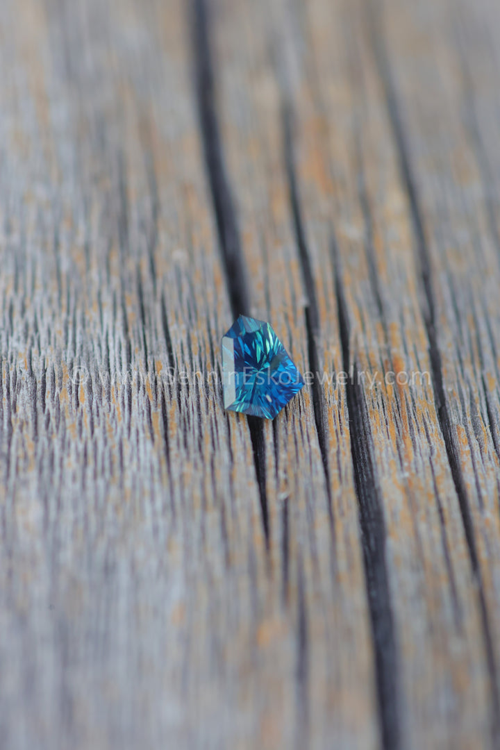 1 Carat Deep Blue/Green Sapphire Kite - 7.2 x 5.6mm - Esko Universe Cut ™