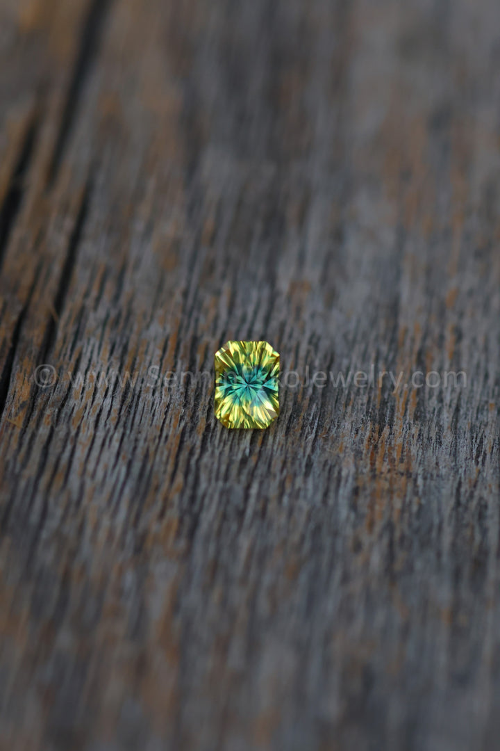 0.96 Carat Parti Yellow Green/Blue Sapphire Octagon -  6.1x4.5mm - Esko Universe Cut ™