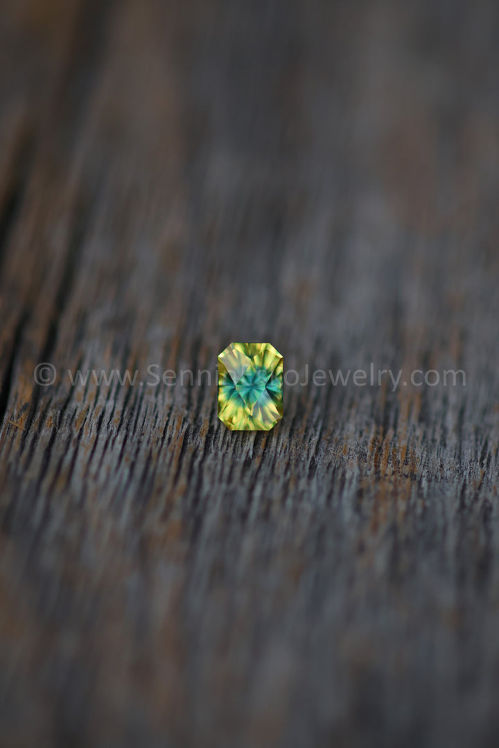 0.96 Carat Parti Yellow Green/Blue Sapphire Octagon -  6.1x4.5mm - Esko Universe Cut ™