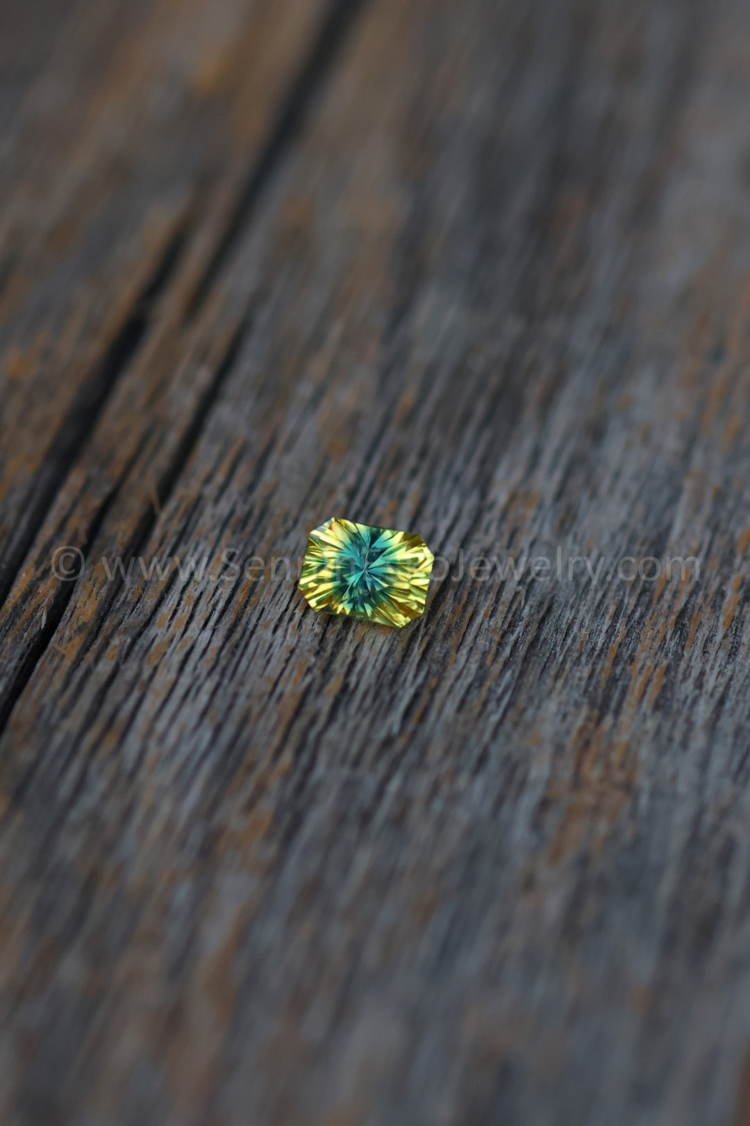 0.96 Carat Parti Yellow Green/Blue Sapphire Octagon -  6.1x4.5mm - Esko Universe Cut ™