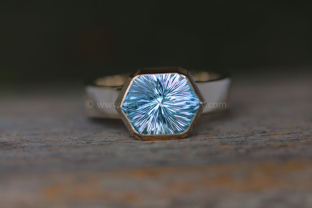 Heavy Weight 18kt Gold Solitaire Bezel Ring Setting - Fantasy Cut 2.58 Carat Aquamarine Depicted (Setting Only, Center Stone Sold Separately)
