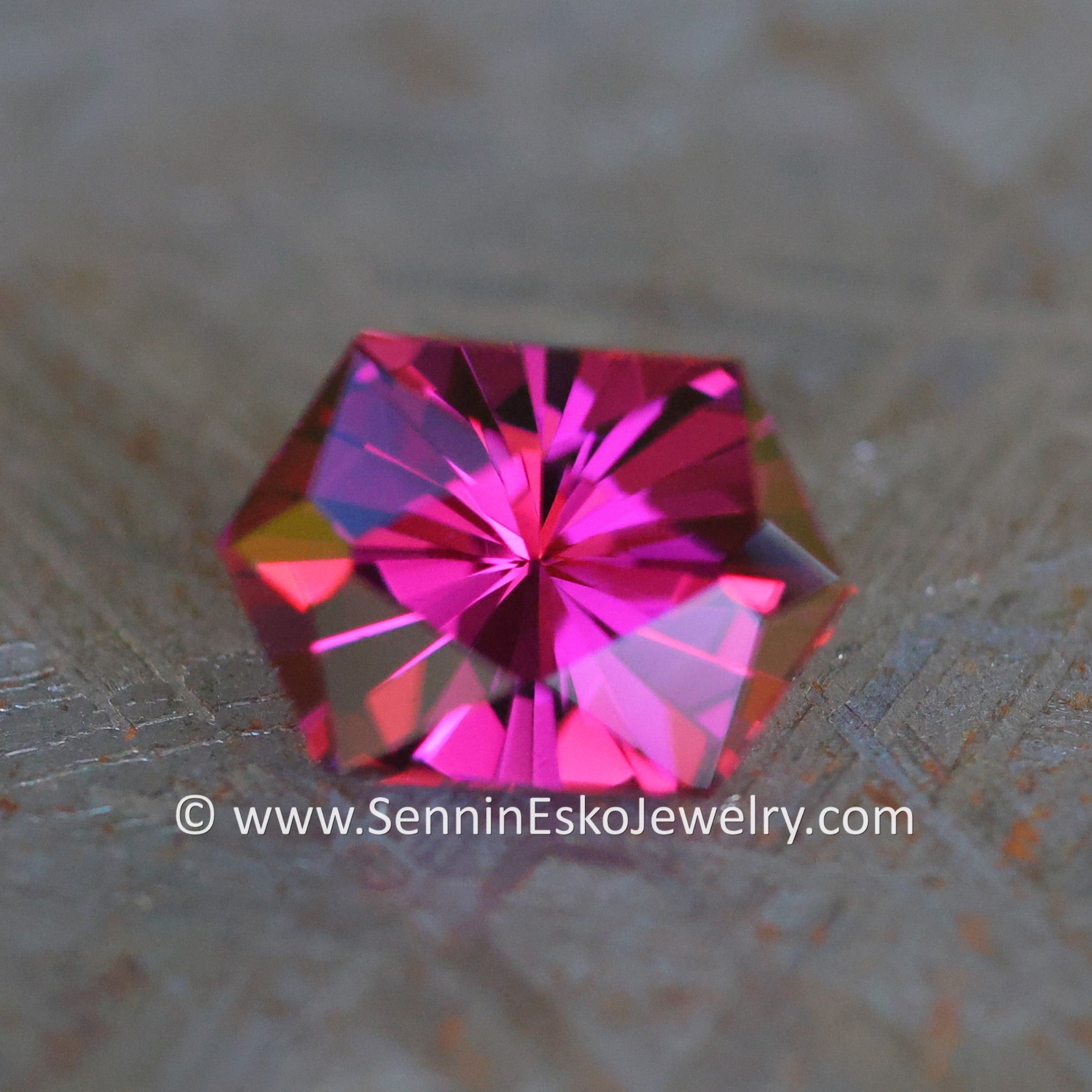 2.3ct Magenta Garnet Hexagon - 9.5x6.6mm – Sennin Esko Jewelry