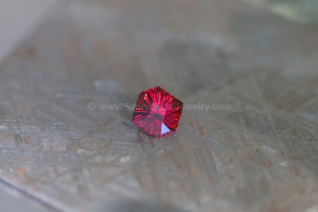 1.63ct Pomegranate Garnet Hexagon - 7.5x8.2mm