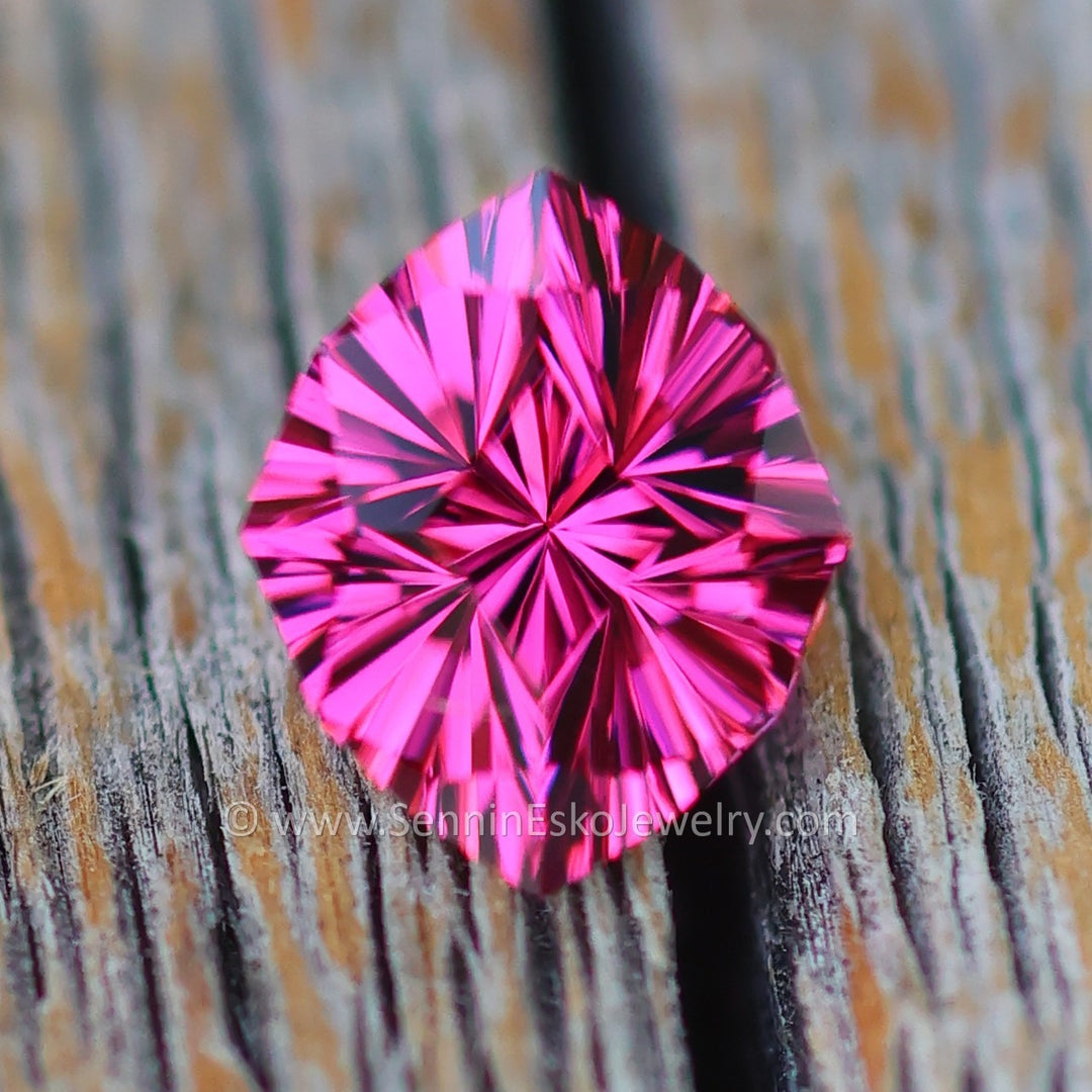 0.96 Carat Pink Garnet Octagon - 6.5x5.4mm - Esko Universe Cut ™