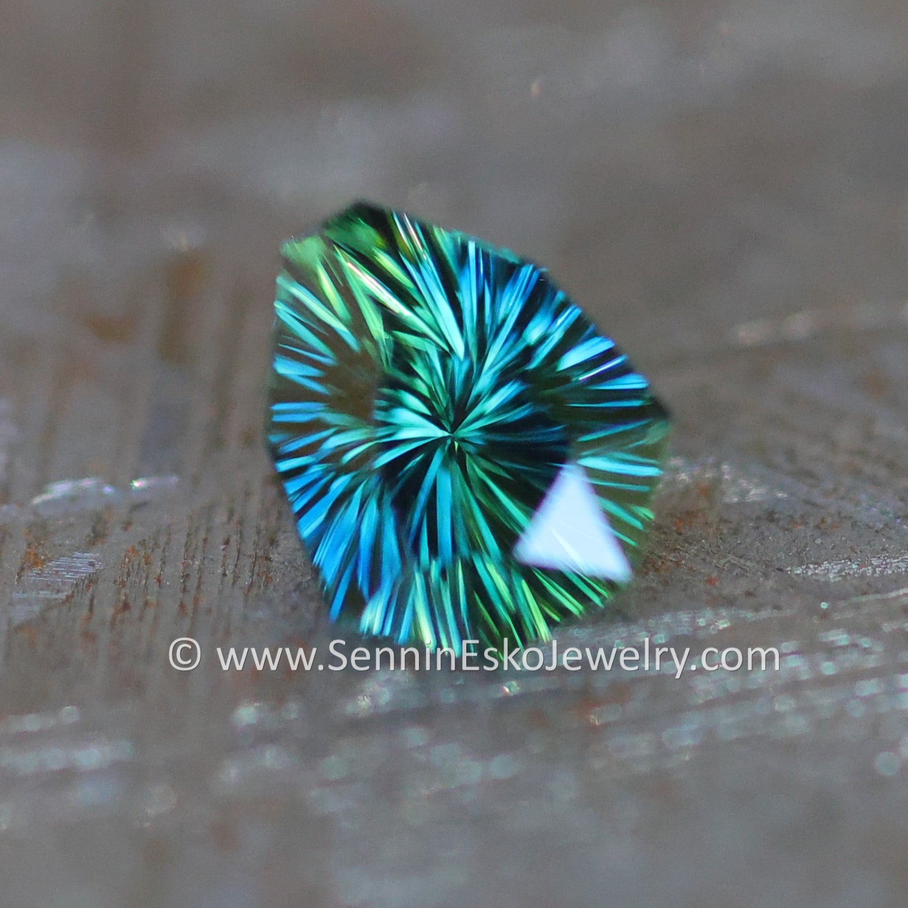 アクセサリー GARNI Round Stone Pierce(BLUE) Platinum Oval Sapphire Ring with Diamond Half Moon Side