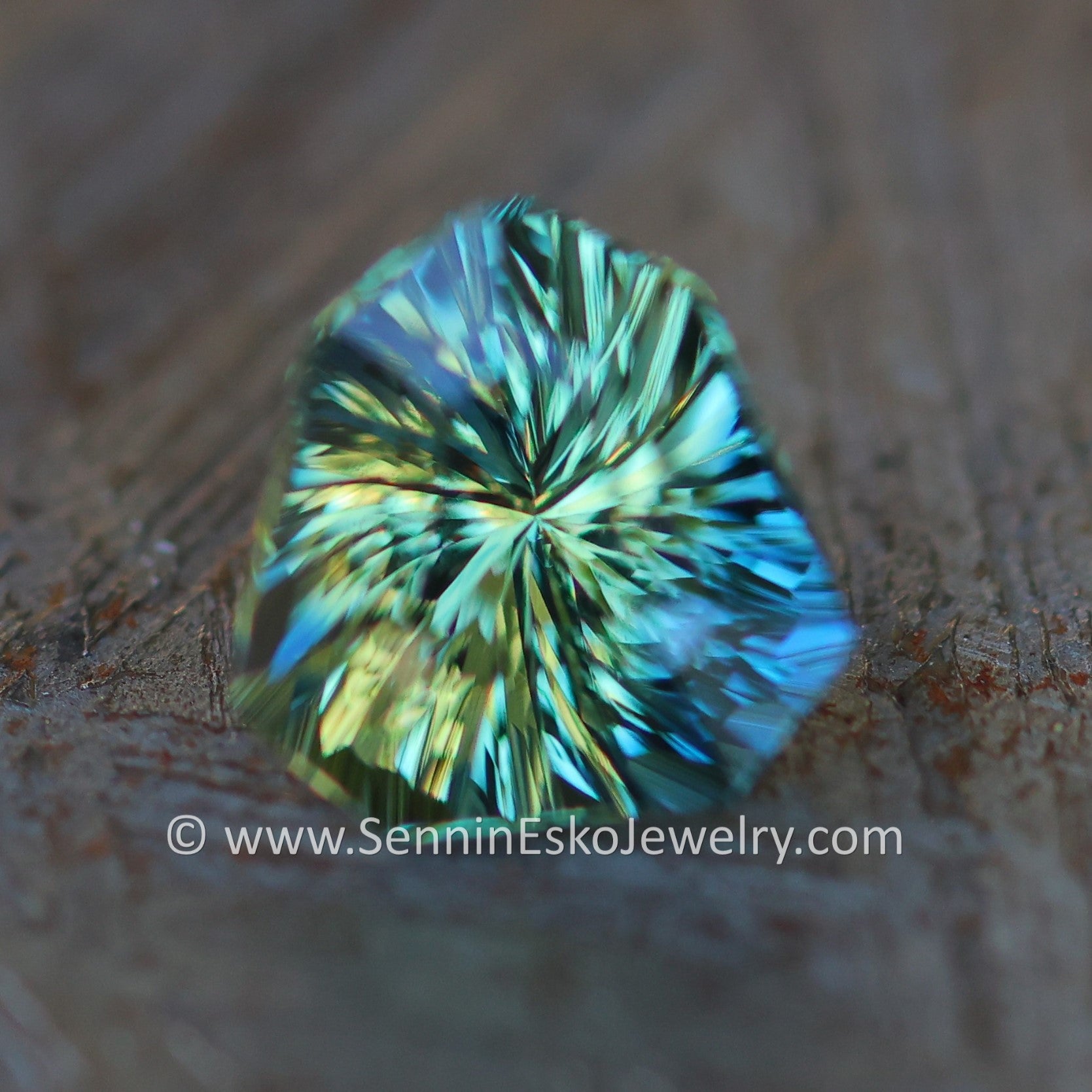 0.61ct Blue/Green/Yellow Sapphire Arrowhead, 4.8x4.9mm - Galaxy