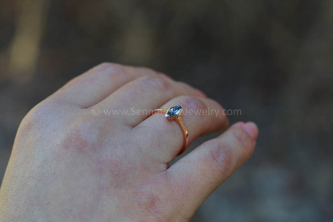 READY TO SHIP 0.44 Carat Blue Sapphire Rose Gold Bezel Ring - Size 6.5