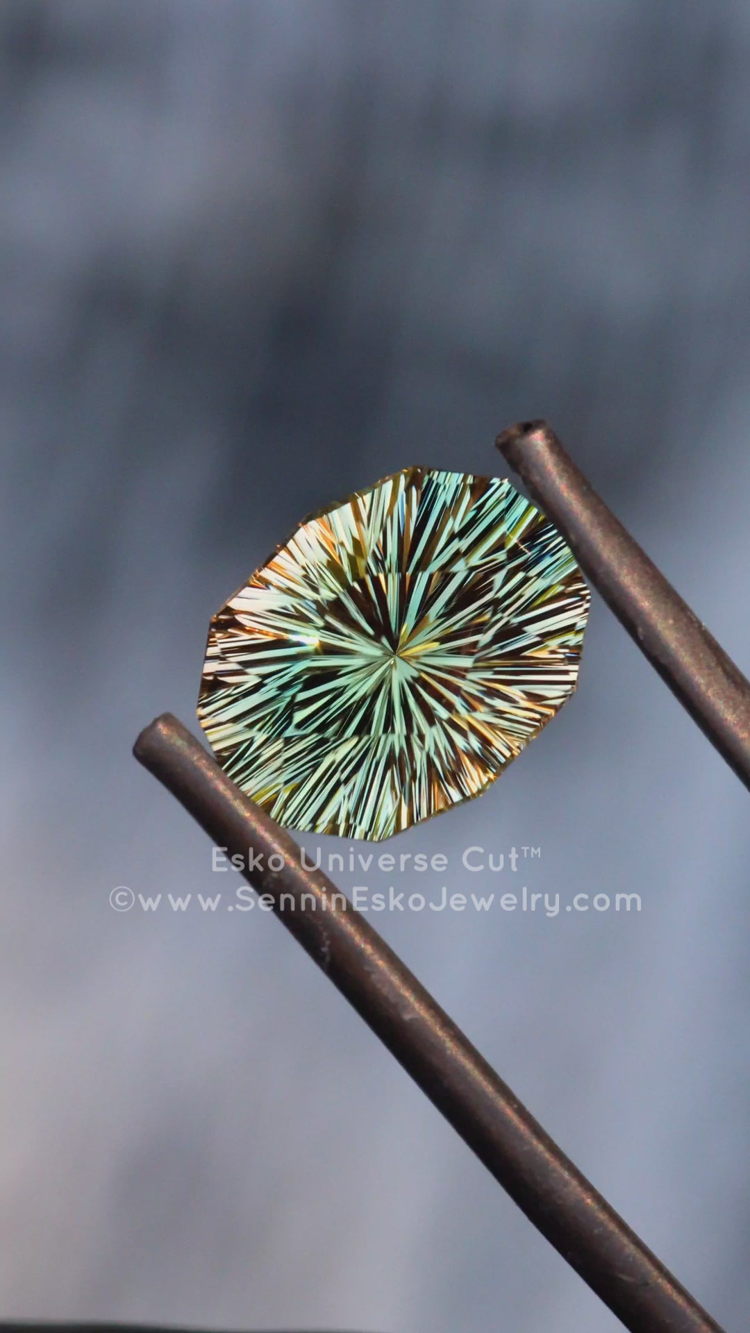 4.9 Carat Green/Yellow Oregon Sunstone Oval Cushion - 12.6x10mm - Esko Universe Cut ™