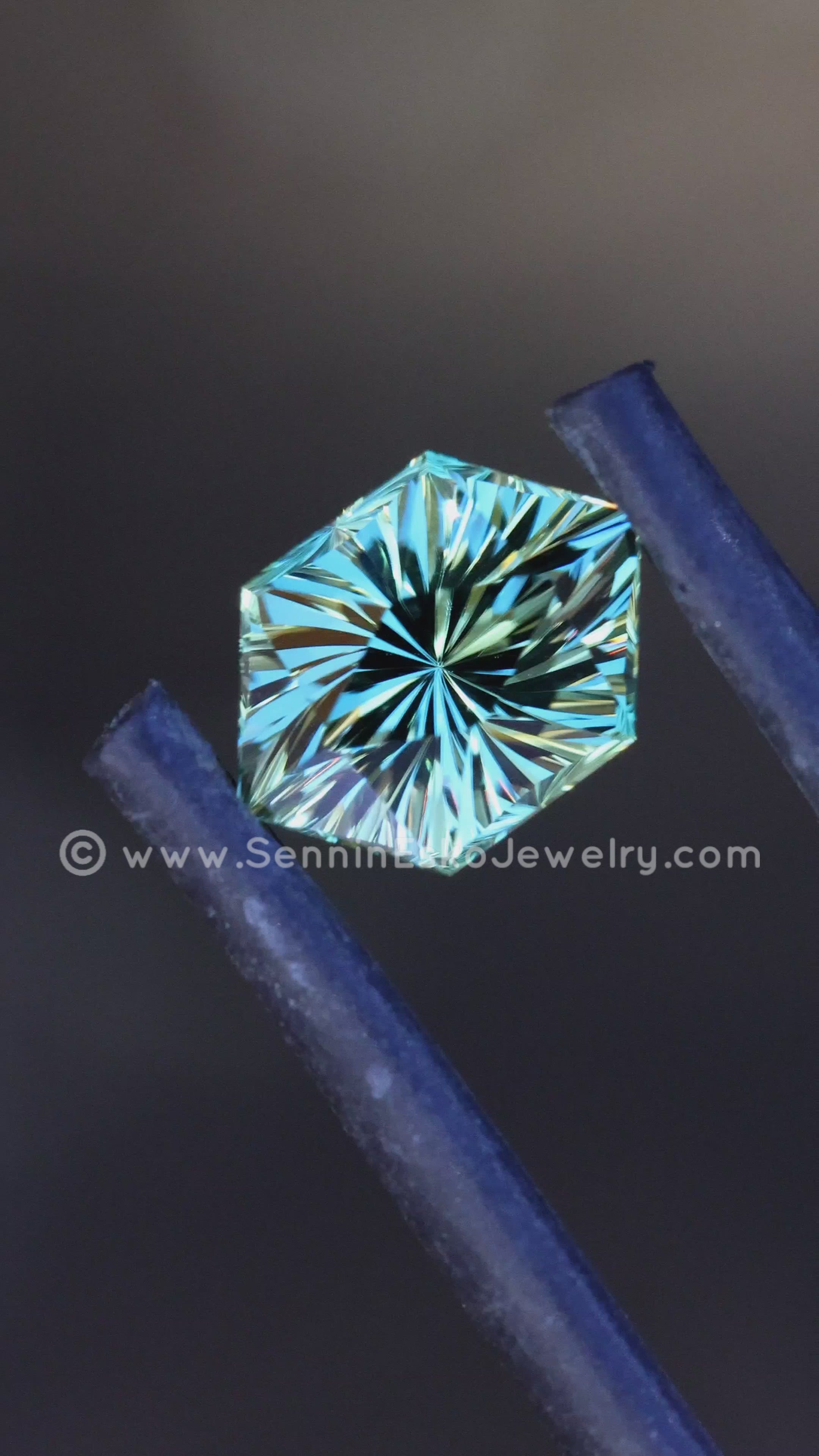 1.4 Carat Mint Tourmaline Hexagon - 8.4x6mm - Galaxy Cut – Sennin