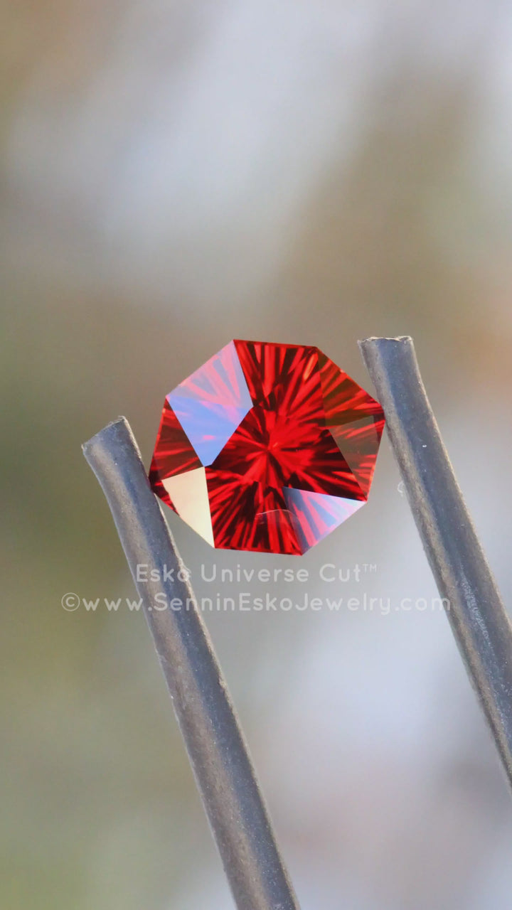 2 Carat Malaya Garnet Octagon - 8.6x7.7mm - Esko Universe Cut ™