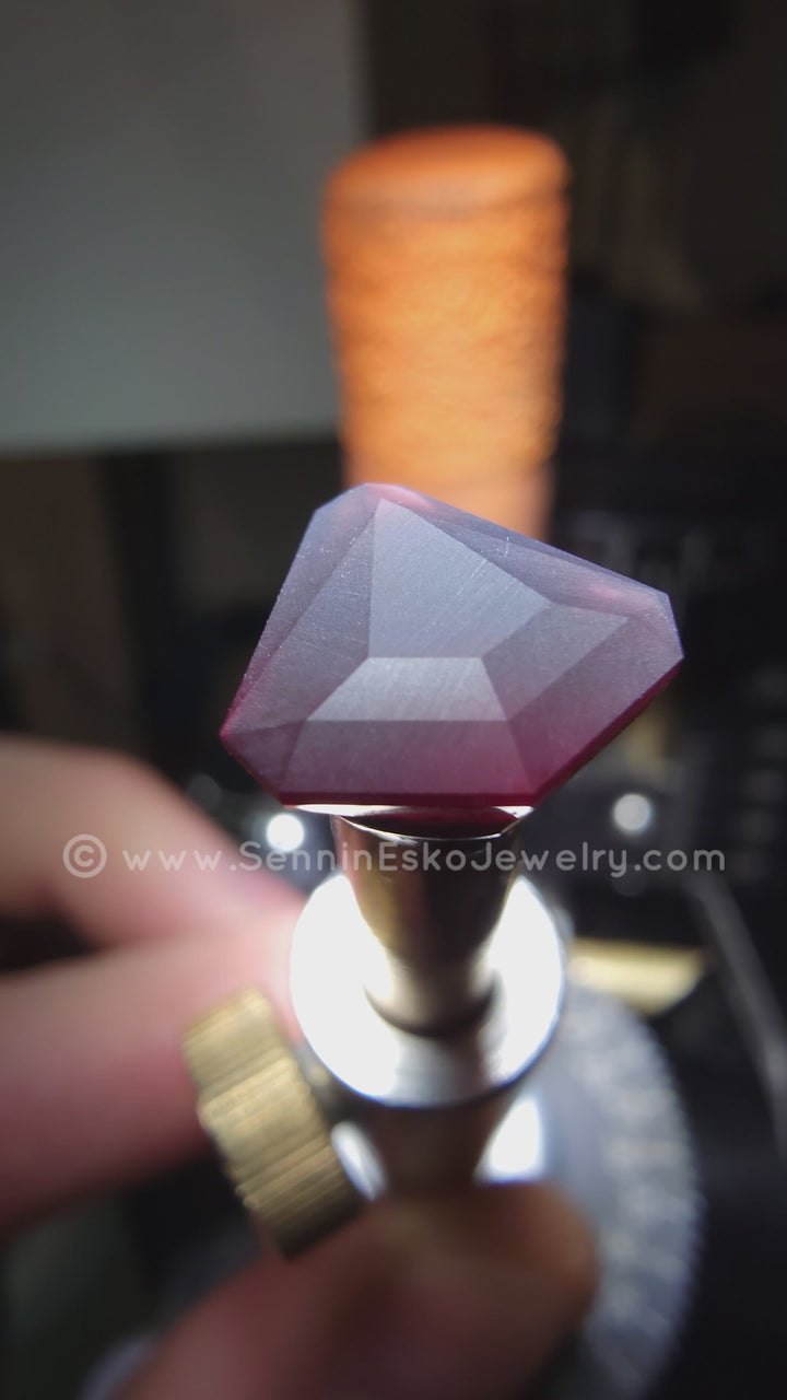 4.9 Carat Rhodolite Garnet Kite -10.9x11.2mm - Esko Universe Cut ™