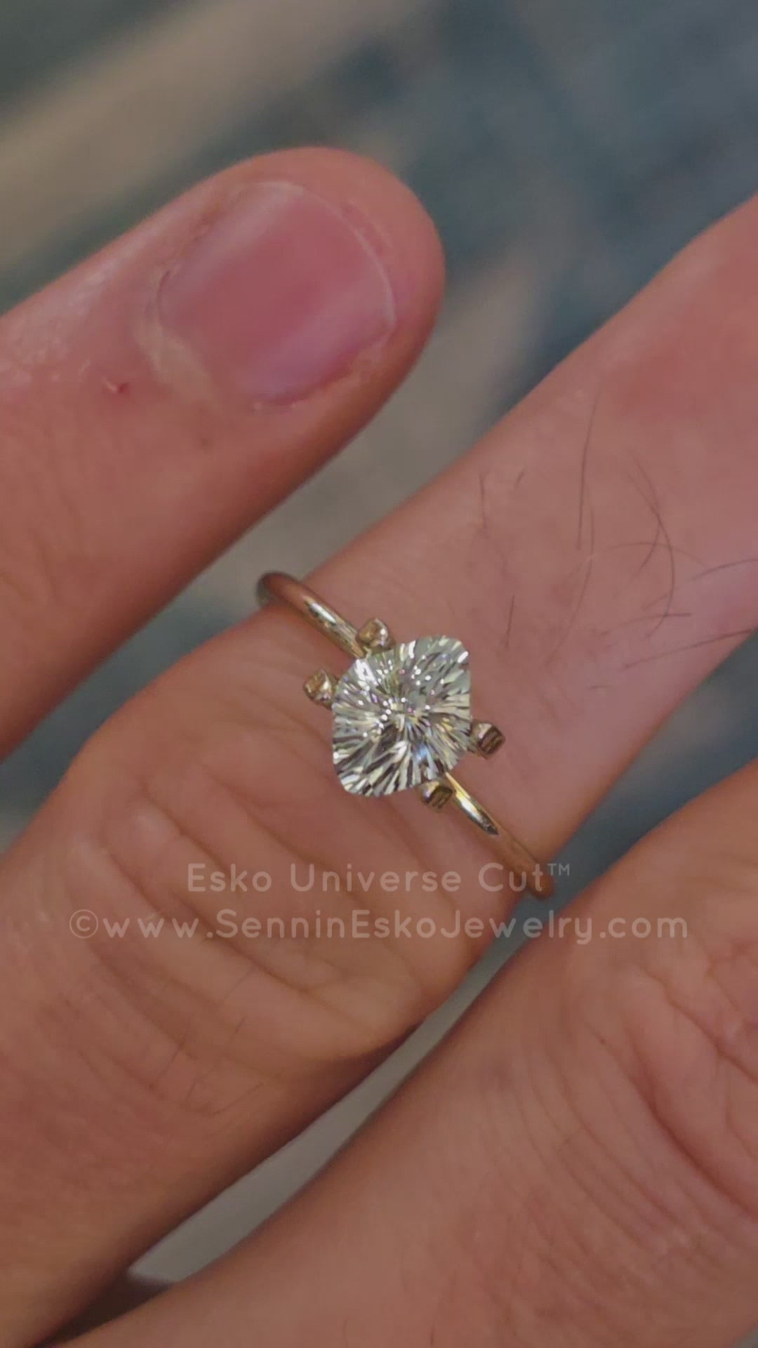 1 carat Vanadium Beryl Do-Decagon - 7.8x6.1mm - Esko Universe Cut ™