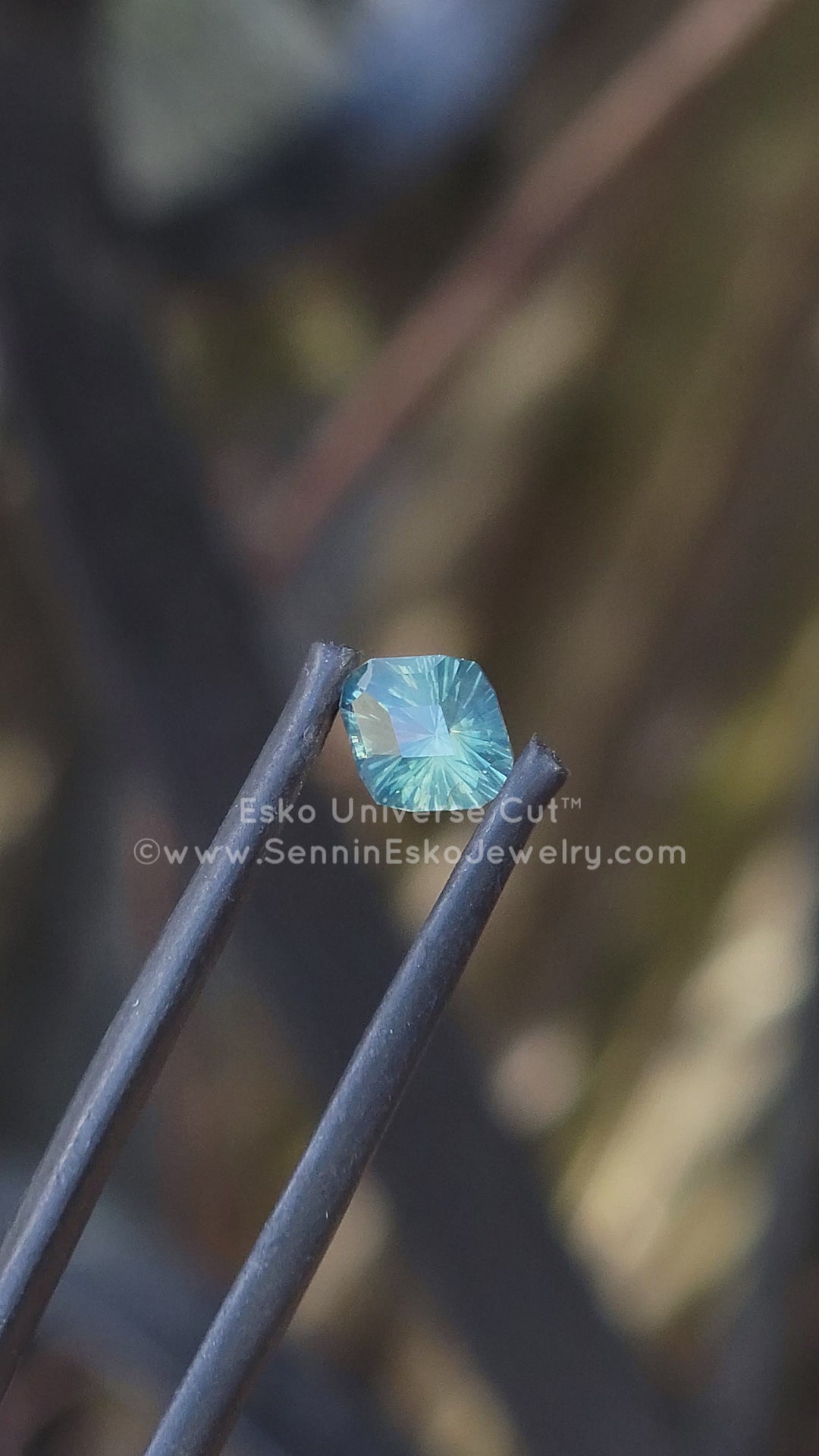 0.99 Carat Teal/Yellow Opalescent Sapphire - 6.9x6mm - Esko Universe Cut ™