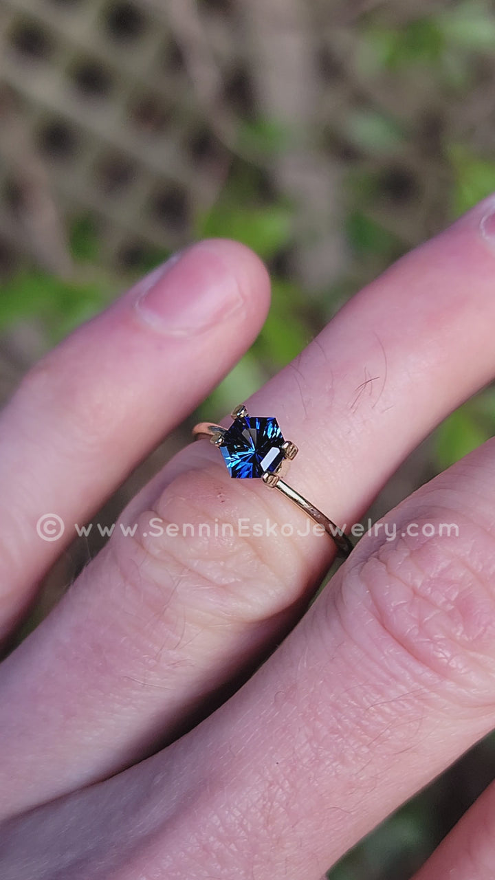 1 Carat Deep Blue Sapphire Hexagon - 6.8x5.6mm - Esko Universe Cut ™