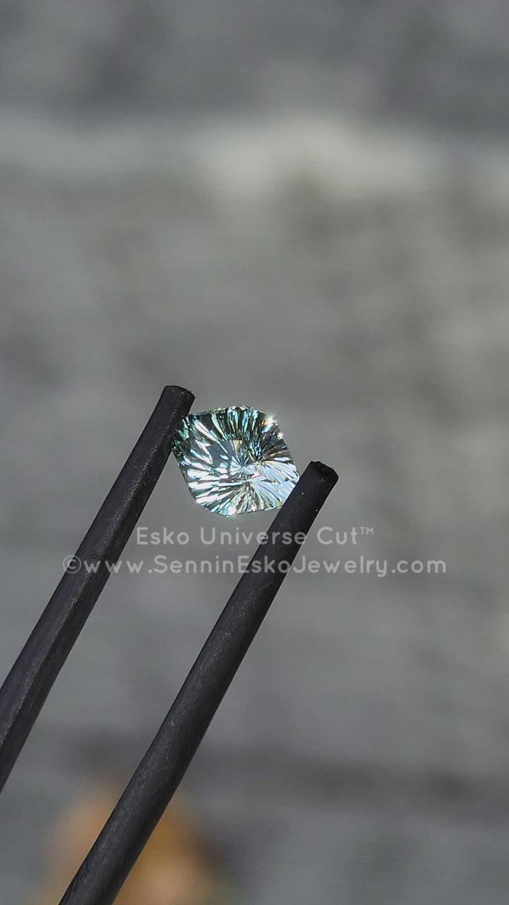 1 carat Vanadium Beryl Do-Decagon - 7.8x6.1mm - Esko Universe Cut ™