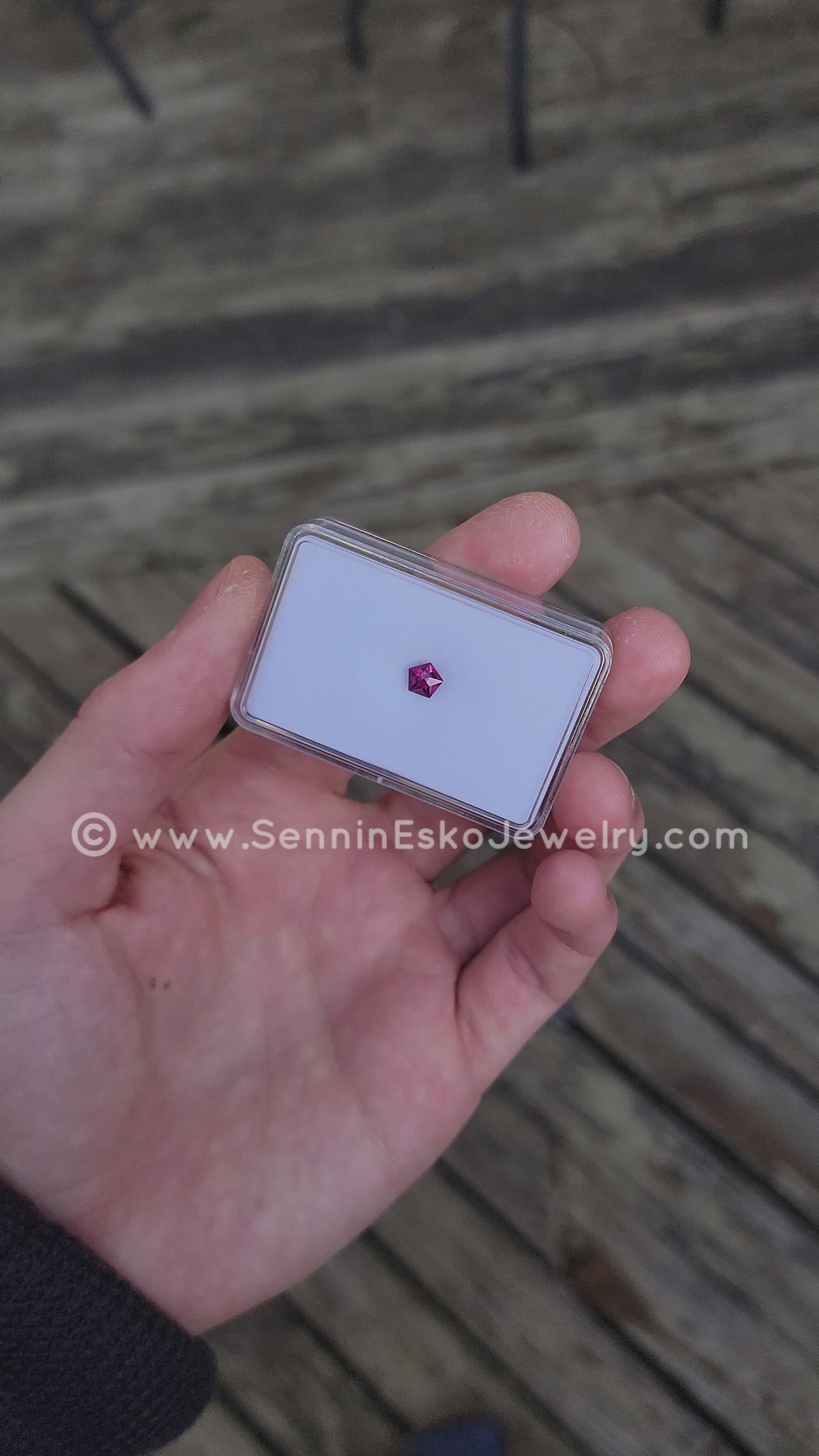 0.95 carat Star Cut Purple Garnet - 5.8mm – Sennin Esko Jewelry