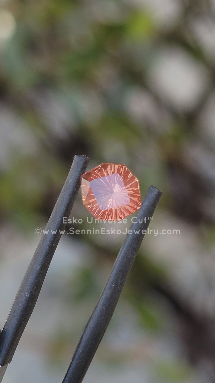 1.4 Carat Orange/Red Oregon Sunstone - 8.5x7.5mm - Esko Universe Cut ™