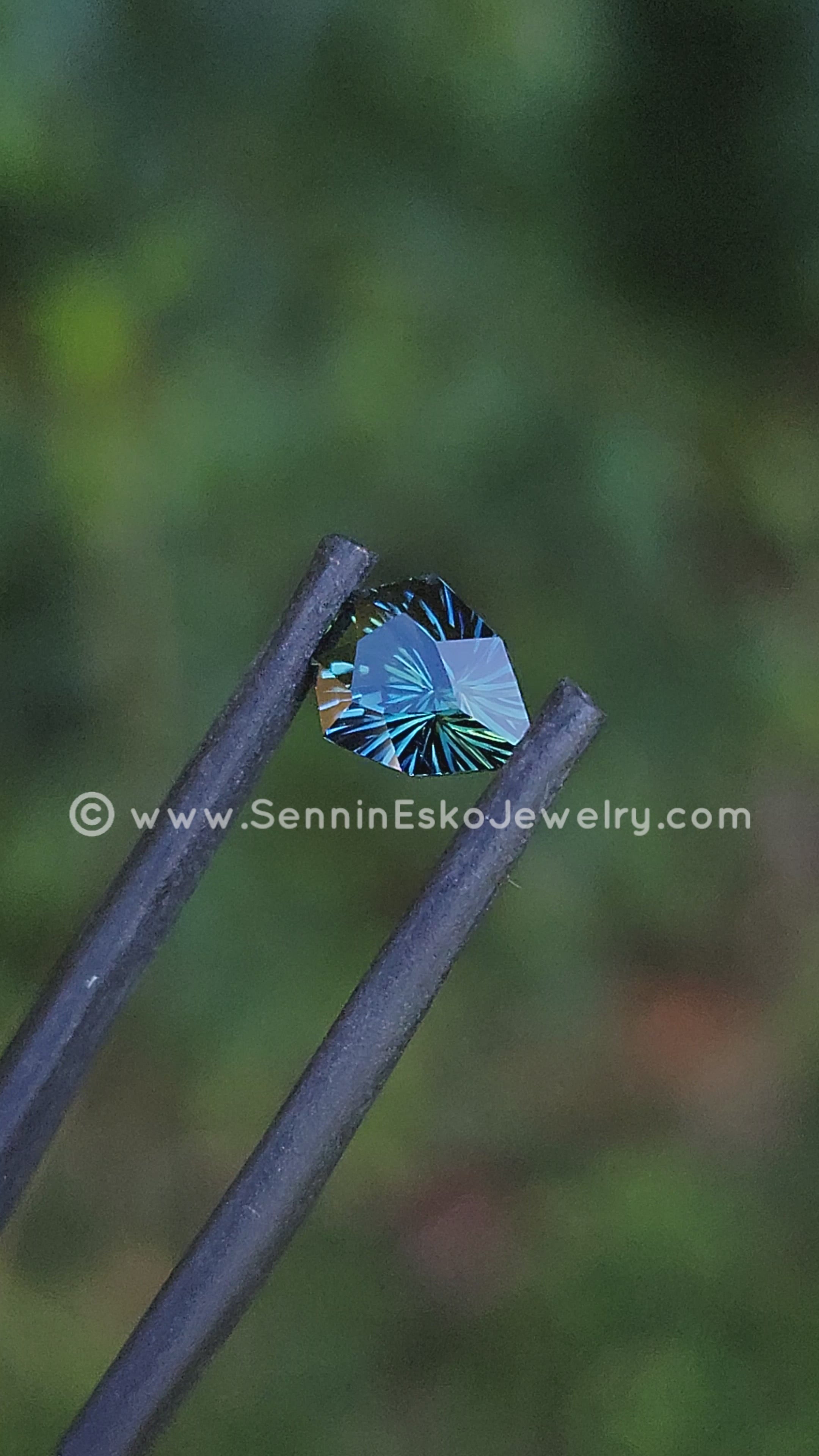 1.3ct Parti Green/Blue Sapphire Arrowhead - 7.2x6.1mm - Galaxy Cut