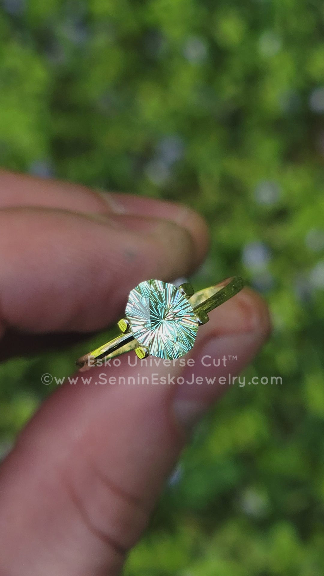 1.8 Carat Mint Garnet Oval - 8.3x6.4mm - Esko Universe Cut ™