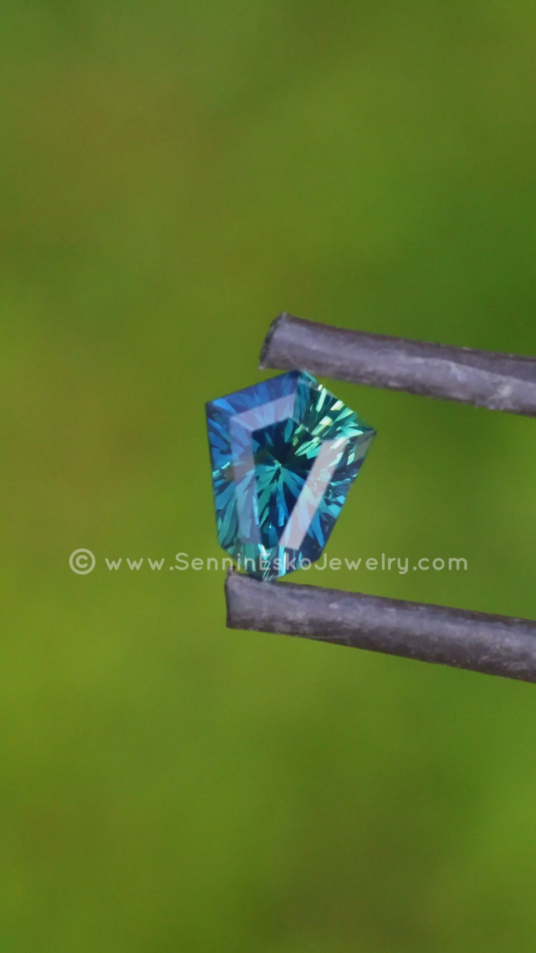 1 Carat Deep Blue/Green Sapphire Kite - 7.2 x 5.6mm - Galaxy Cut