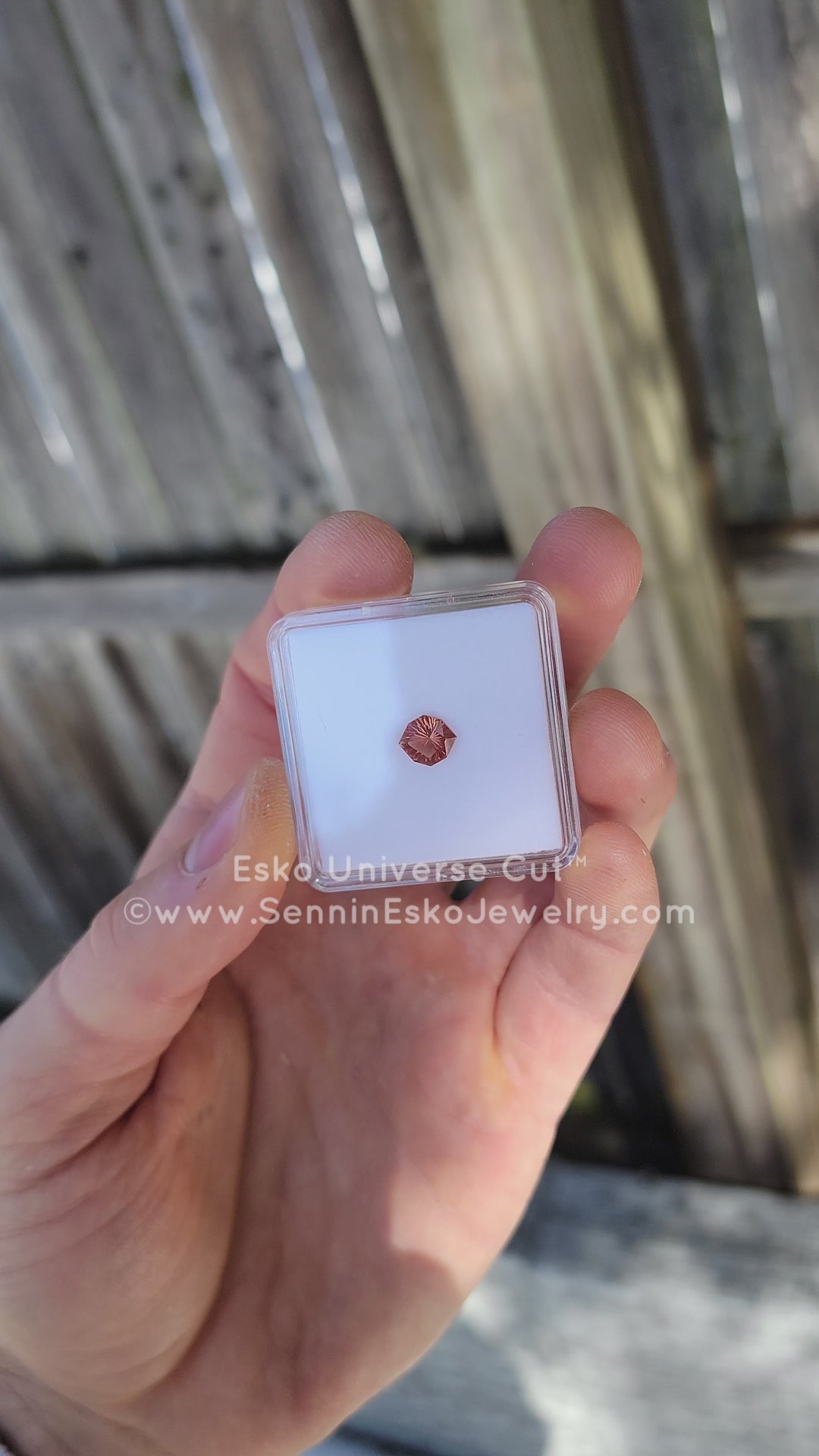 1.4 Carat Orange/Red Oregon Sunstone - 8.5x7.5mm - Esko Universe Cut ™