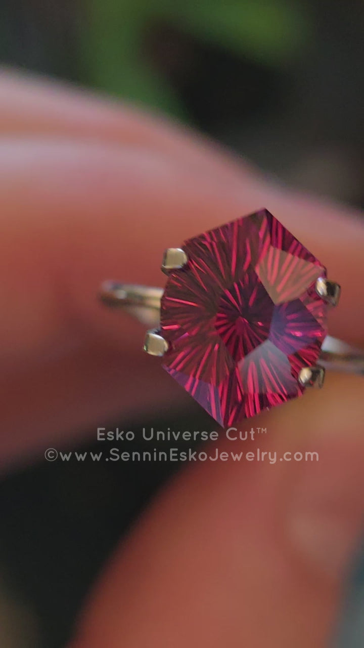 4.6 Carat Garnet Hexagonal Cushion - 11.7x8.8mm - Esko Universe Cut ™ Indoor Video
