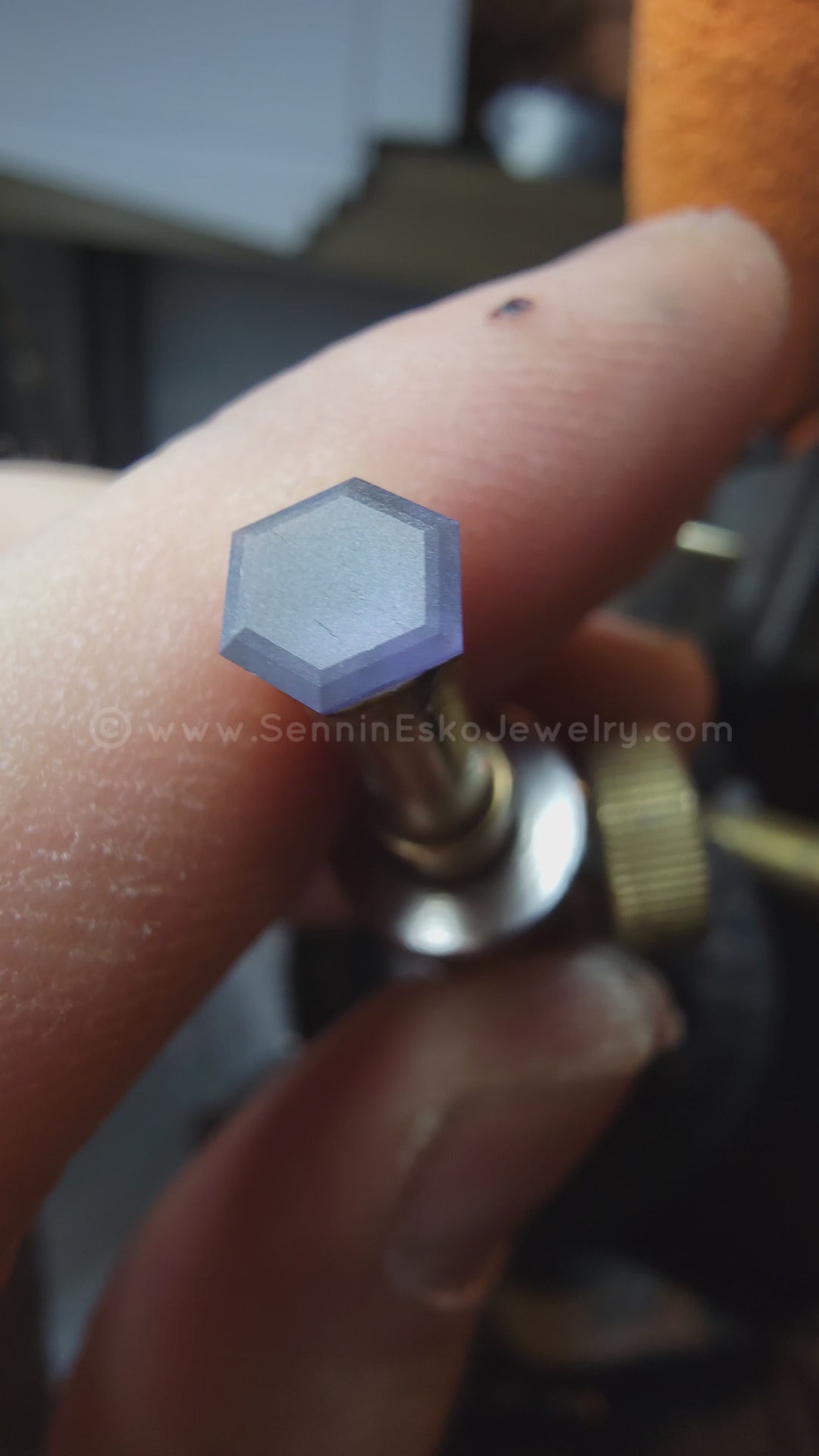 1 Carat Purple/Violet Sapphire Hexagon -  7.1x5.8mm - Esko Universe Cut ™