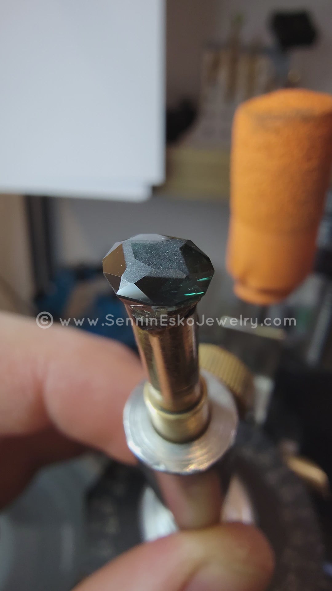 1.7 Carat Olive Green Sapphire Dodecagon/Oval  -  8.1x6.7mm - Esko Universe Cut ™