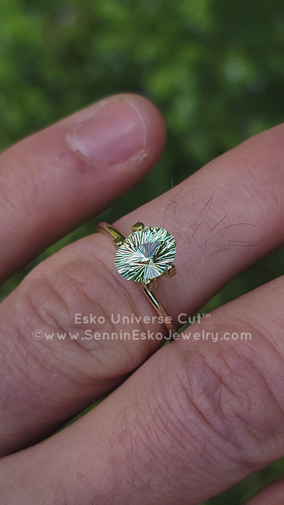 1.8 Carat Mint Garnet Oval - 8.3x6.4mm - Esko Universe Cut ™