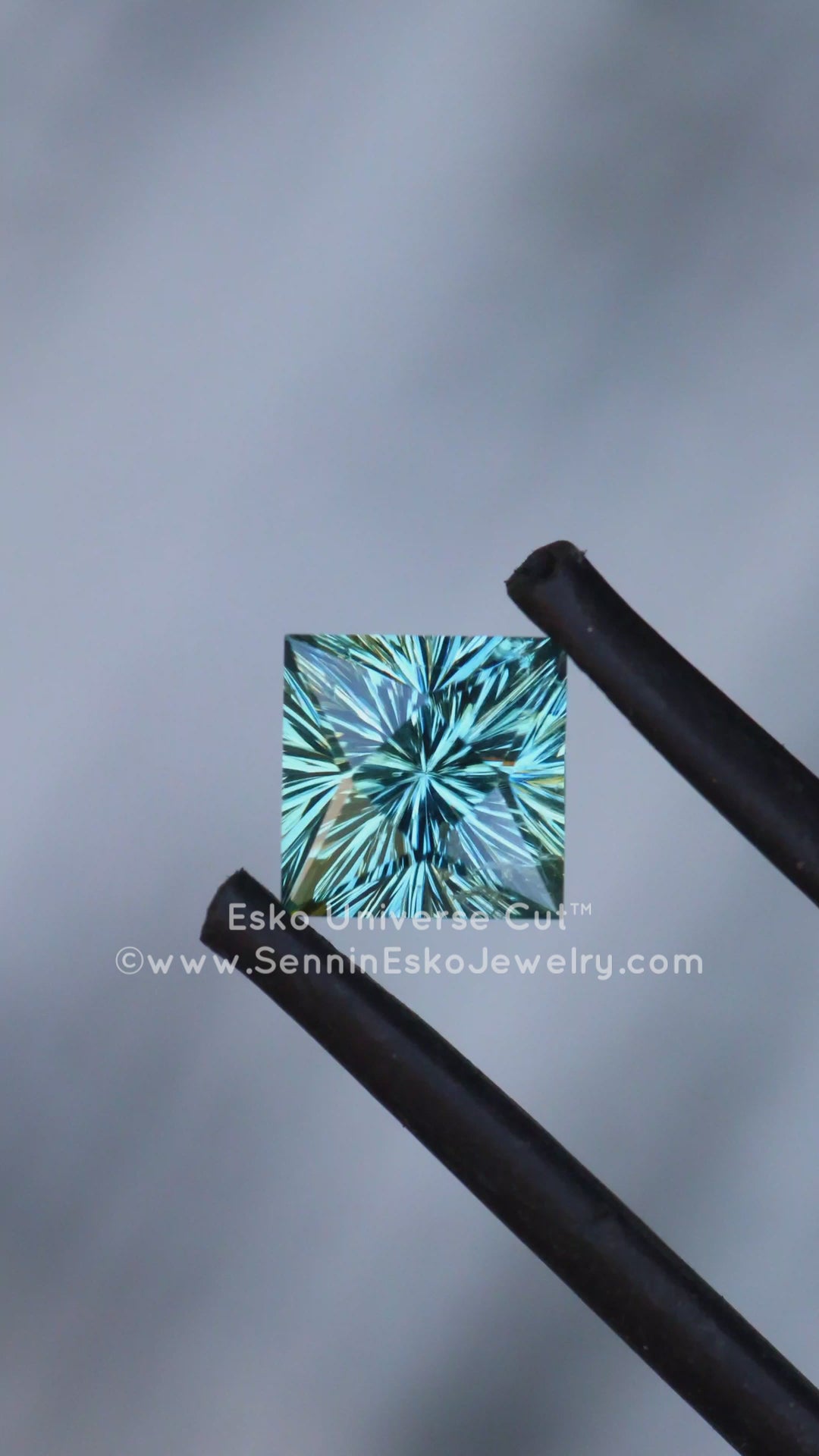 2 Carat Aqua Sapphire Princess Cut - 5.9x8.3mm - Esko Universe Cut ™