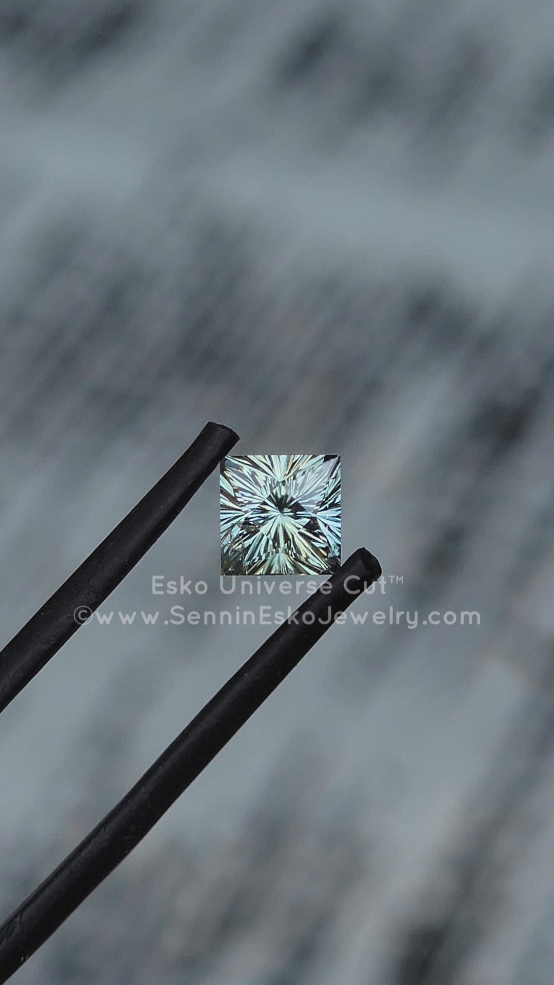 2 Carat Aqua Sapphire Princess Cut - 5.9x8.3mm - Esko Universe Cut ™