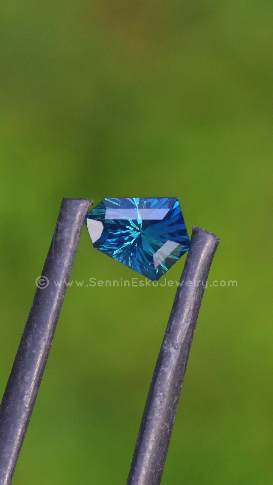 1 Carat Deep Blue/Green Sapphire Kite - 7.2 x 5.6mm - Esko Universe Cut ™