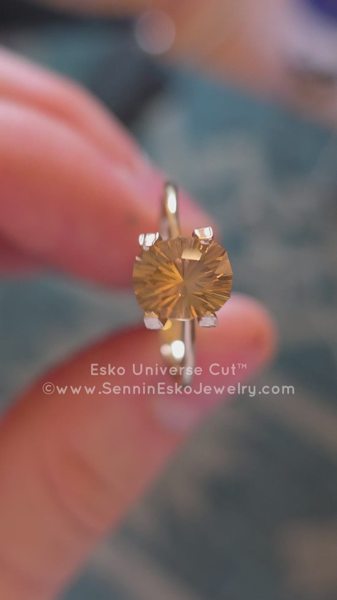 2.2 Carat Golden Sapphire Cushion - 8.2x6.8mm - Esko Universe Cut ™