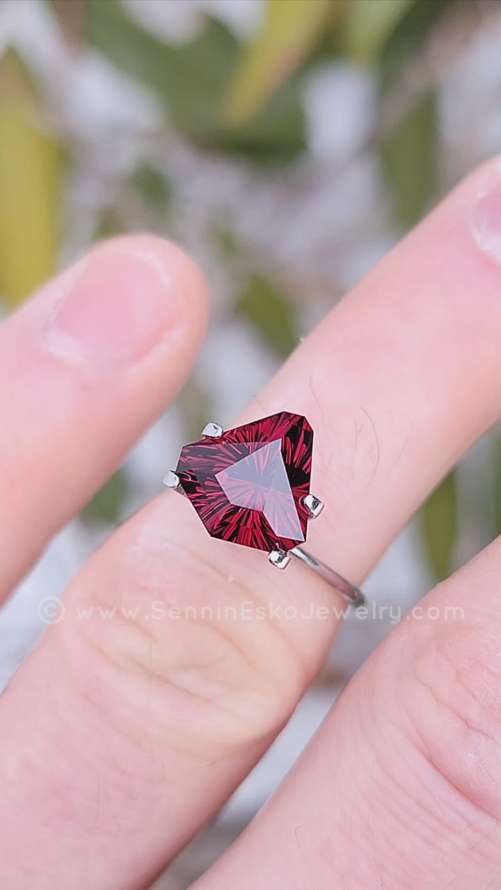 4.9 Carat Rhodolite Garnet Kite -10.9x11.2mm - Esko Universe Cut ™