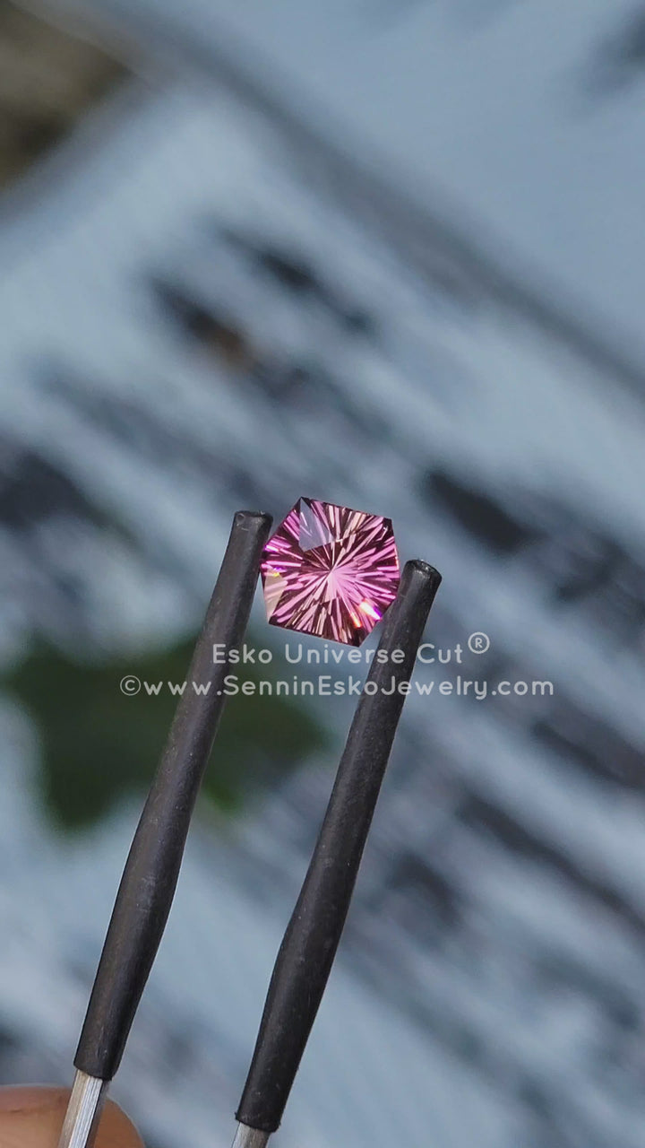 1 carat Light Sunset Tourmaline Hexagon - 6.9x6.1mm - Esko Universe Cut ®