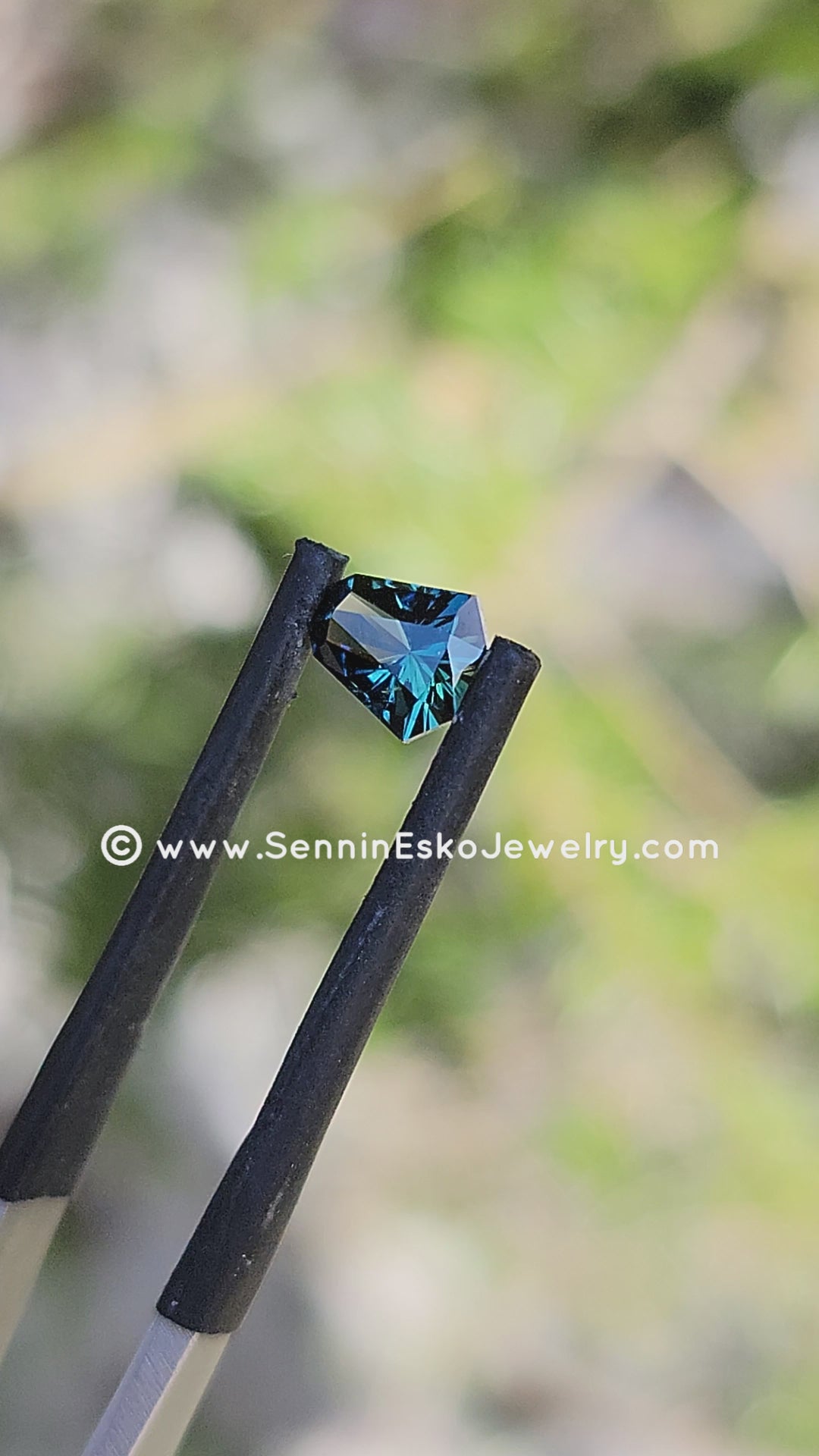 1,1 Karat tintengrüner/blauer kenianischer Saphir-Oktagon – 6,5 x 5,3 mm, Fantasieform