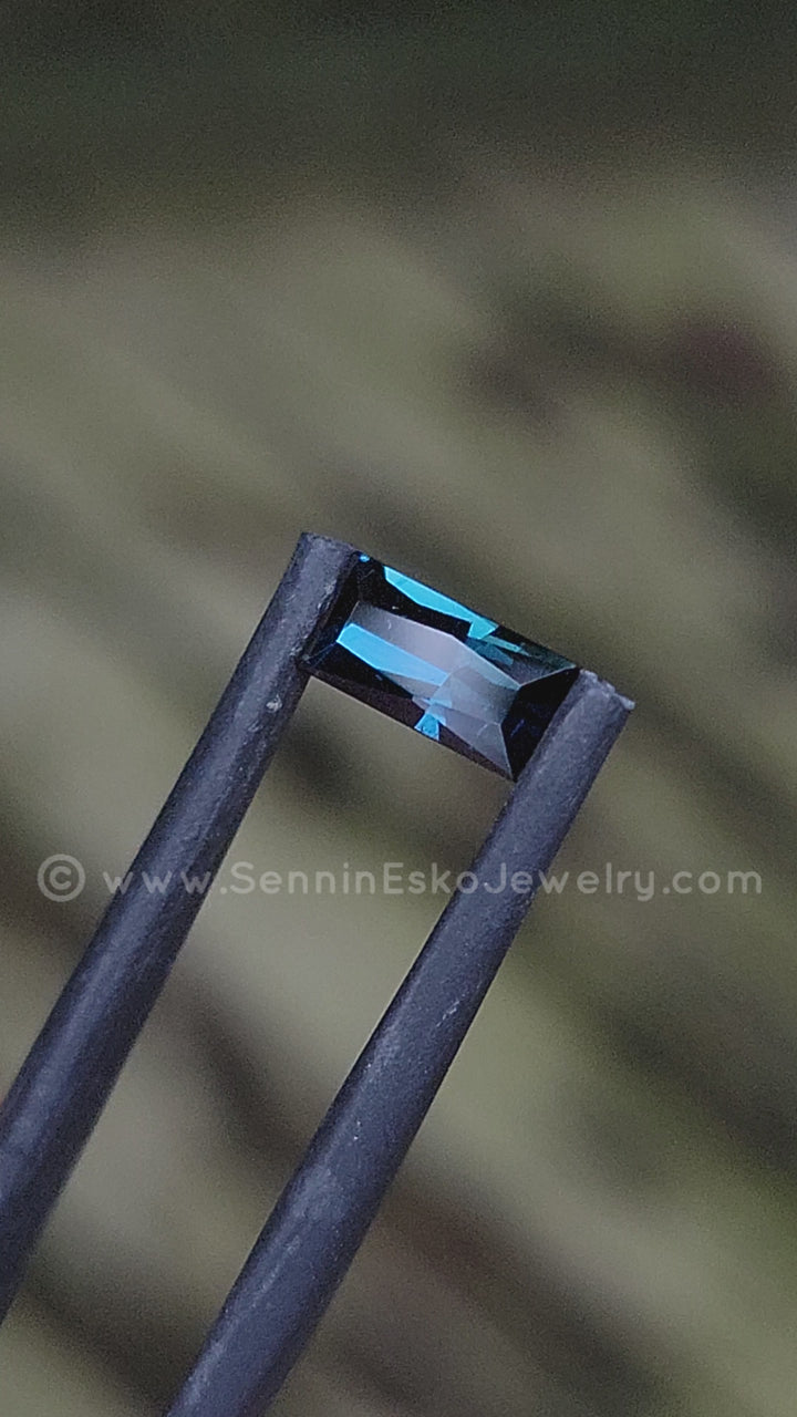 1,1 Karat blaugrüner Saphir-Baguette – Präzisionsschliff – 7,9 x 3,8 mm