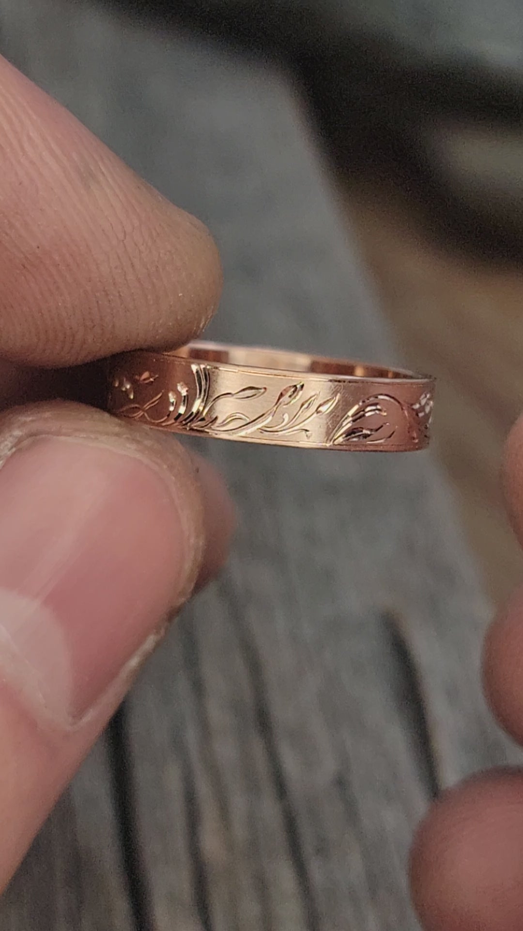 4x1mm Branches and Leaves Ring Variation 1 - 14kt Rose Gold Bright Cut Engraved Band