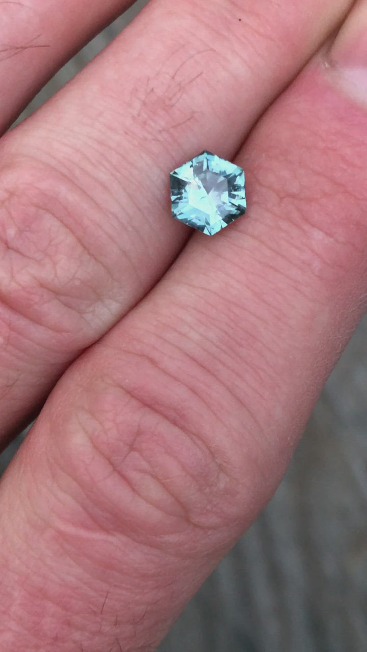 Montana-Saphir, sechseckig, 7,8 x 6,7 mm, 1,66 Karat – Blaugrün – Präzisionsschliff